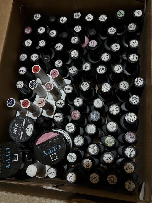 продам все для маникюра