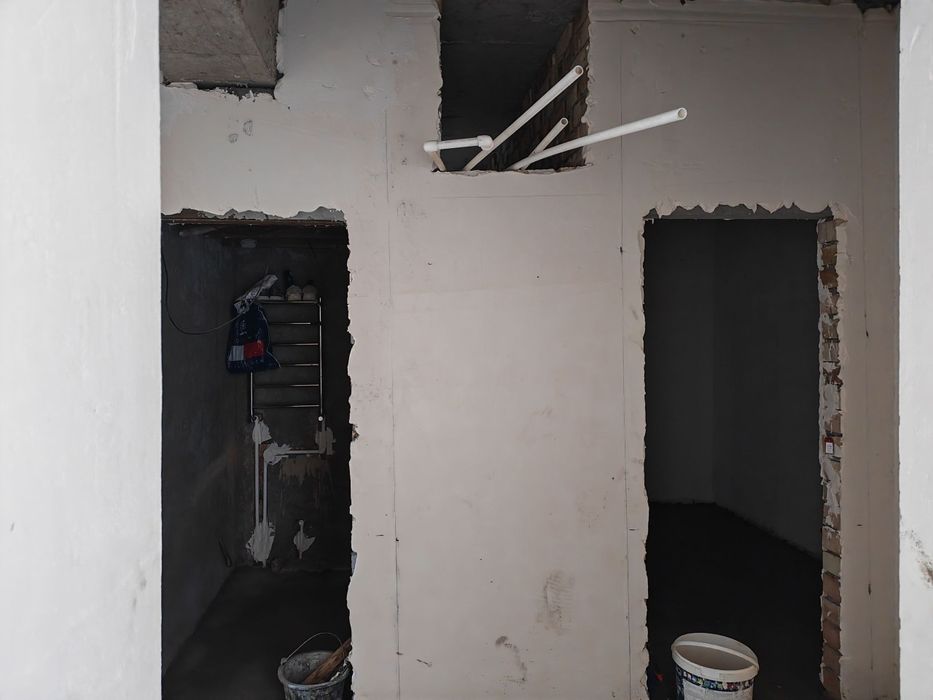 Yashnobod Alimkent 1-tor 36A uy 3 xona uy srochno sotiladi