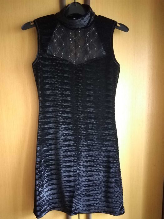 Малки черни парти рокли размер M