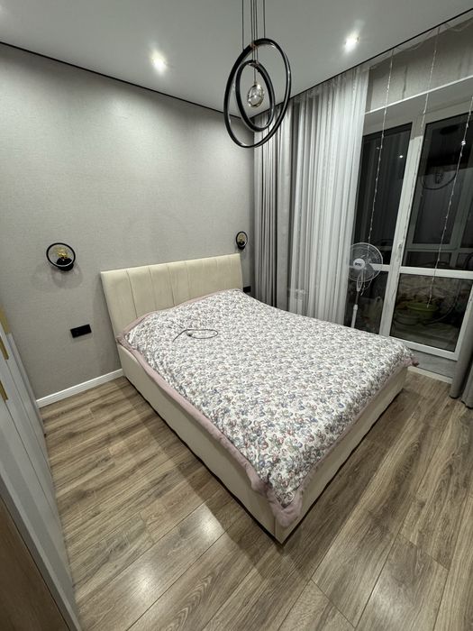 Продам б/у кровать