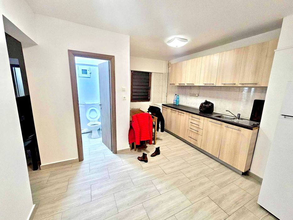 Vand apartament  3 camere