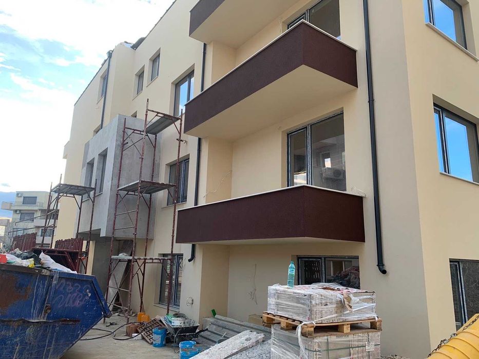 Продава се Двустаен апартамент в Варна, Левски - 62 кв.м за 1283 €/кв.м - Снимка #3