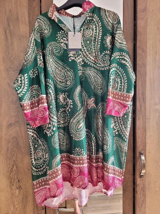 Rovhe cu maneca  , tip cămașă.