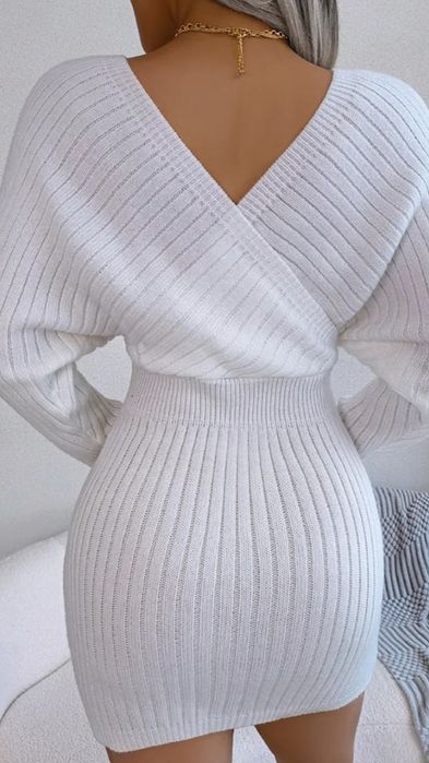 Платье вязаное нарядное