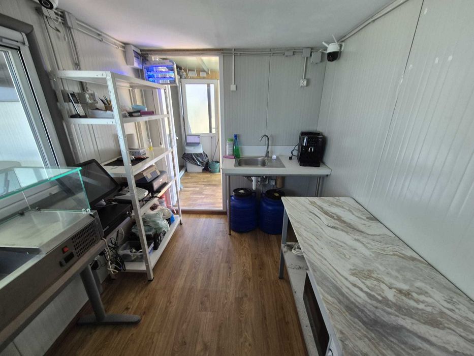 2 Containere + 2 Terase – Ideal pentru Spațiu Comercial / Fast-Food