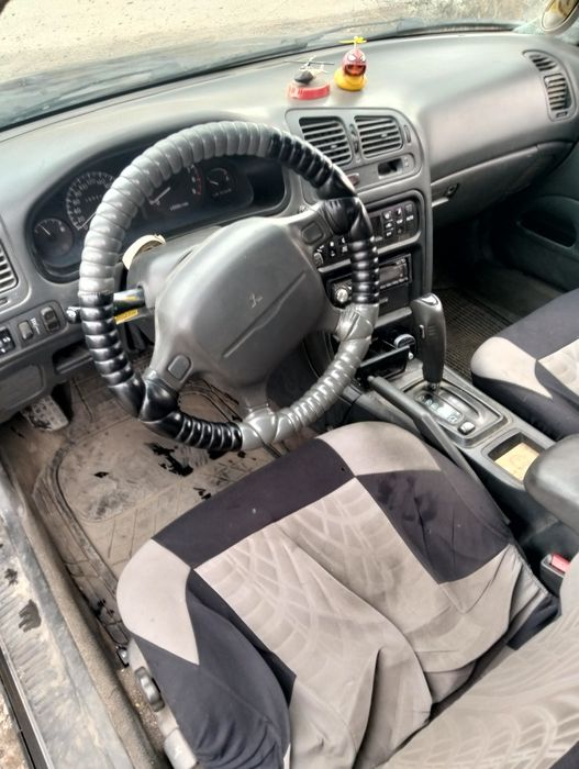 Машина на ходу , требует вложений