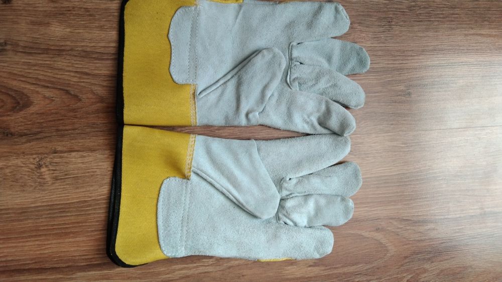 Слесарные перчатки