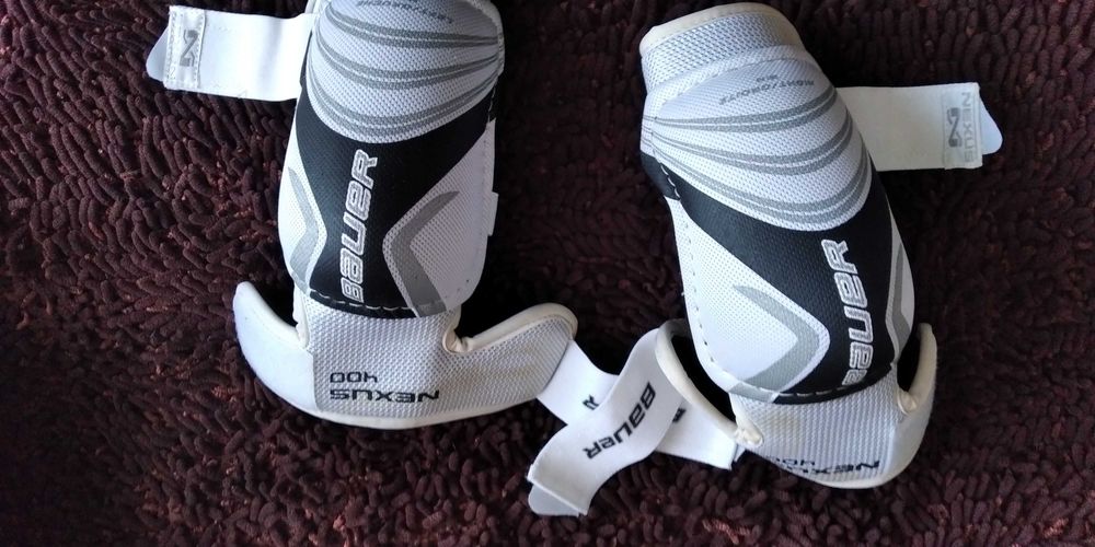 Щитки хоккейные "Bauer"