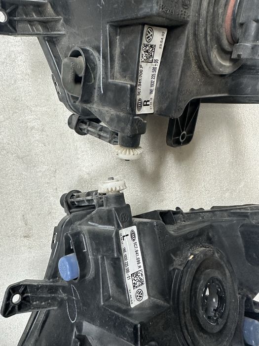 Proiectoare stânga dreapta vw jeta 5 c.facelift.