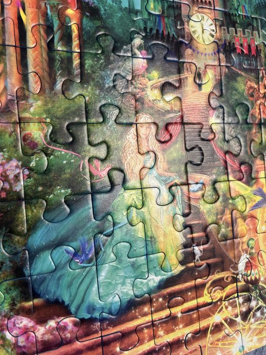 Puzzle Ravensburger Cenusareasa fosforescent
