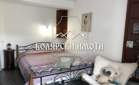 Дава се под наем Двустаен апартамент в Велико Търново, Център - 60 кв.м за 306 € - Снимка #4