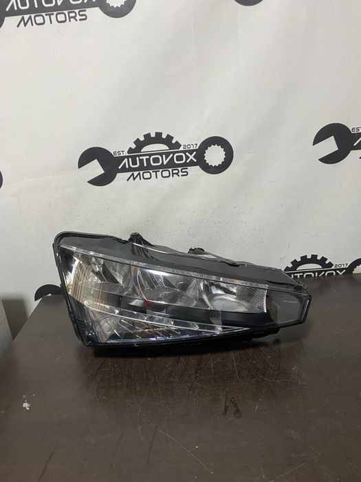 Far dreapta led fara lupa Skoda Scala