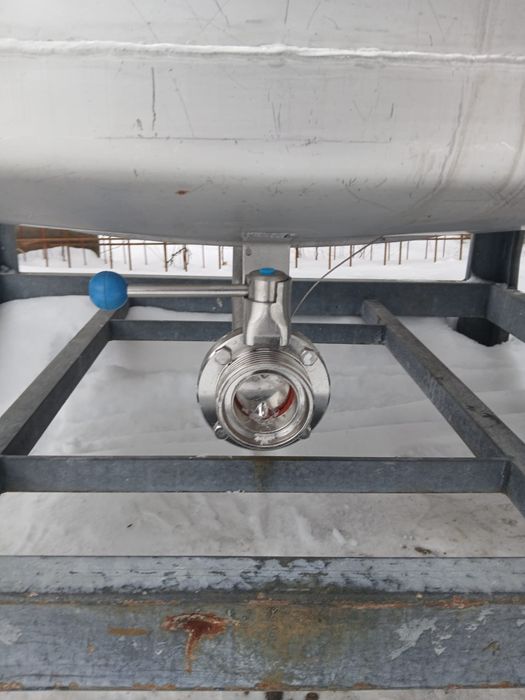 Vând 5 bazine de lapte