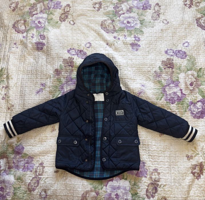 Продам куртку детскую