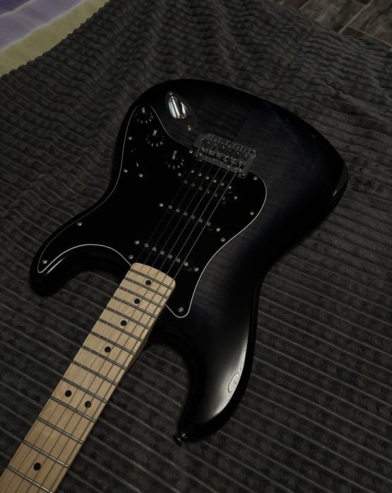 Электрогитара Fender Squier Stratocaster