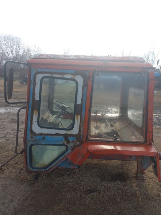 Трактыр мтз80 Кабина