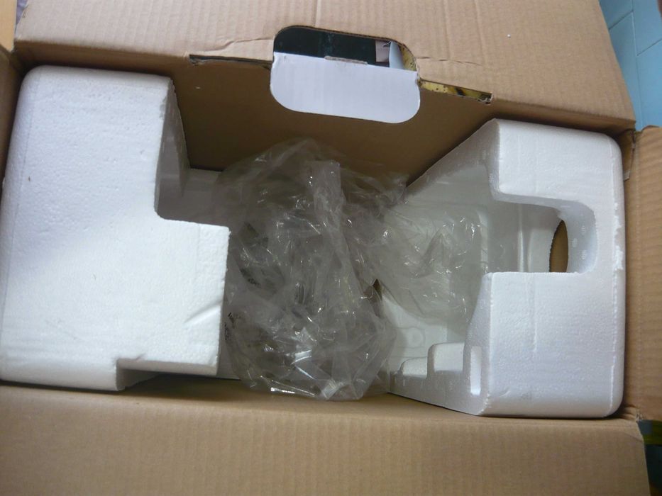 Mașină cusut electrică NOUĂ, 2 modele, 33 funcții inclusiv zigzag