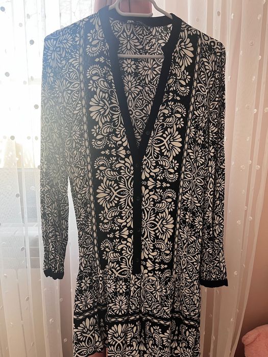 Продавам рокля Zara