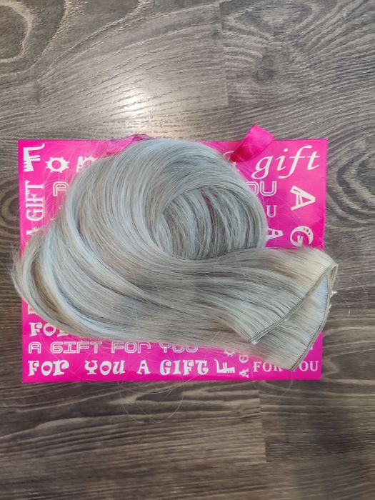 Естествена сивкаво руса коса, супер двойна плътност.