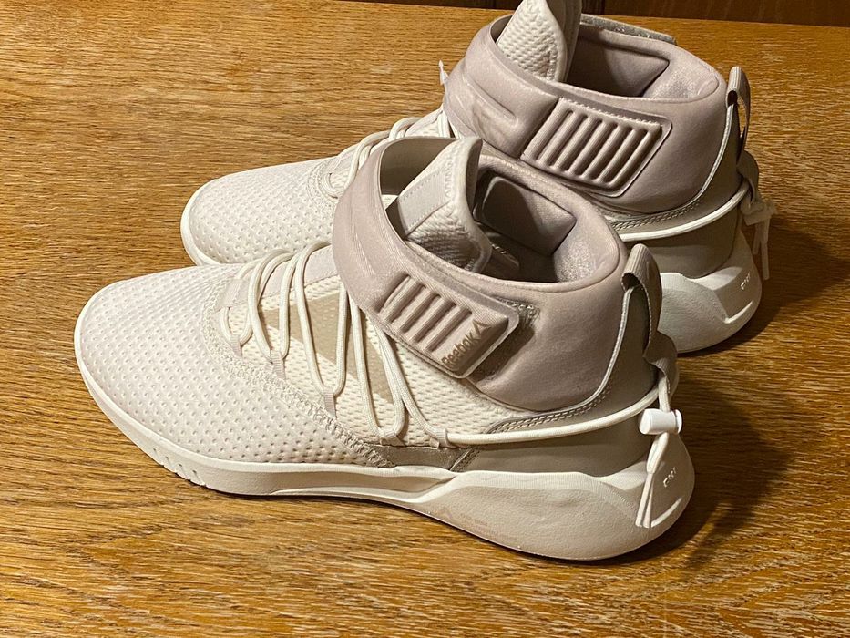 Reebok Freestyle Motion/ noi/ 37.5/ orig/ basket/ airmax/ nike/ adidas