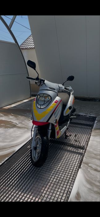 Scuter de vânzare