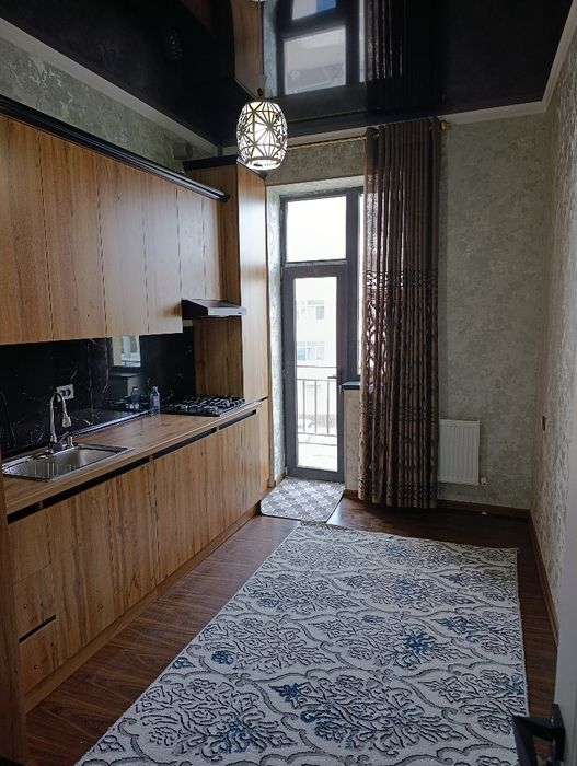 2 хона 3-этаж Шарк Ал-Махтумдан квартира сотилади