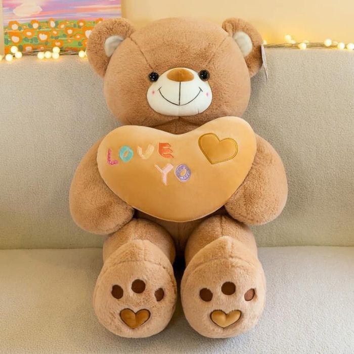 Гилямо плюшено мече със сърчице