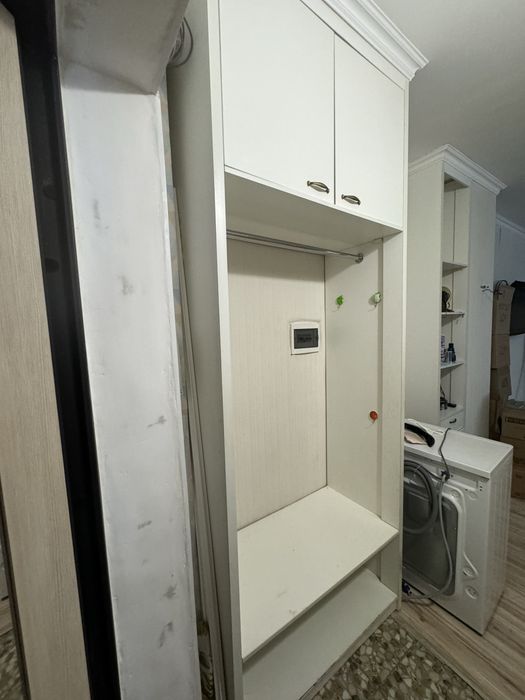 Два шкафа для прихожей