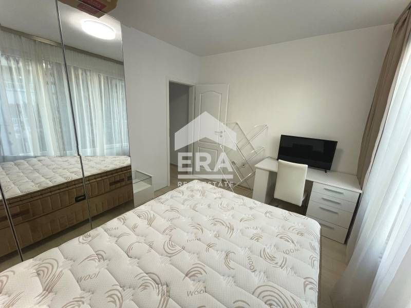 Дава се под наем Тристаен апартамент в София, Стрелбище - 100 кв.м за 897.6 € - Снимка #1