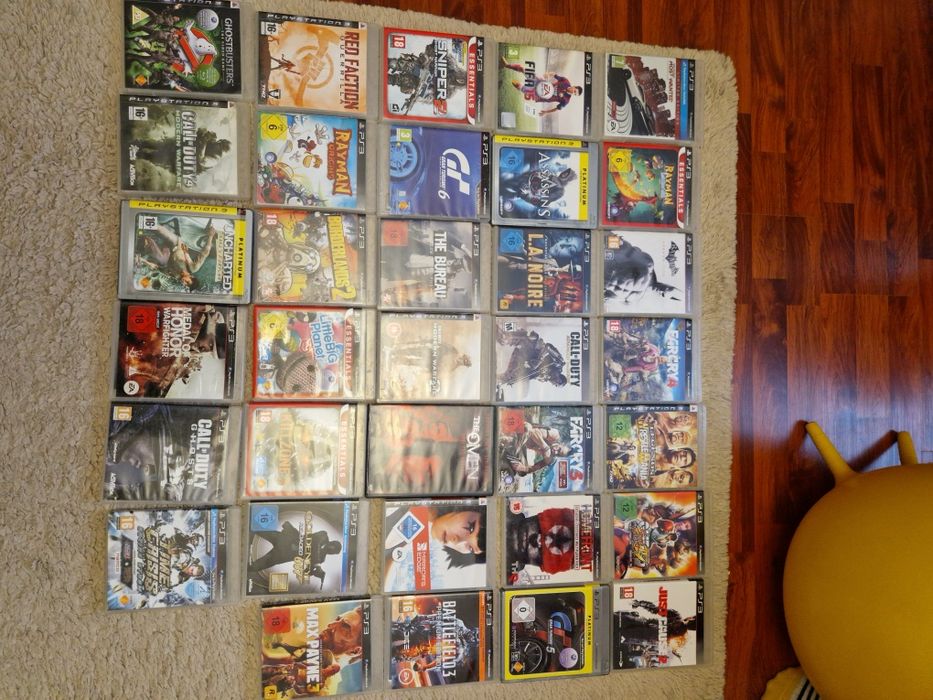 Ps3 slim 3 joystick-uri wireless + 34 jocuri Originale