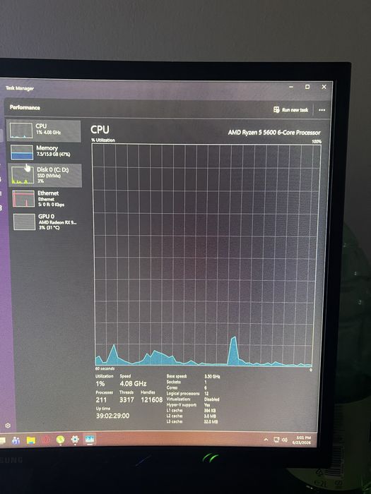PC Gaming Medium End Cu monitor si casti