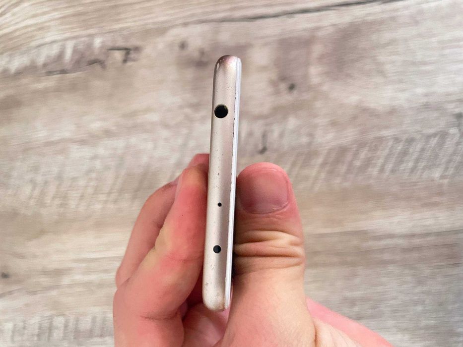 Redmi 5 16/2 o'rta holatda