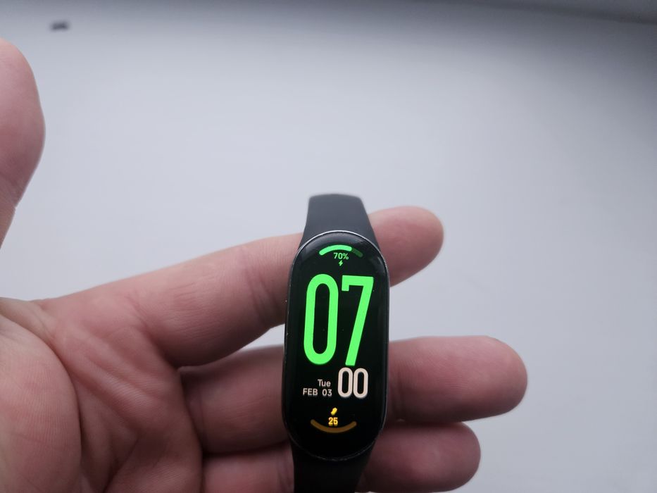Продам Mi band 9