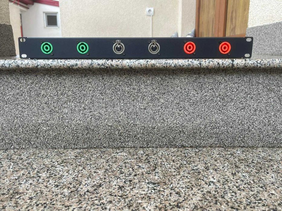 Rack case panou audio