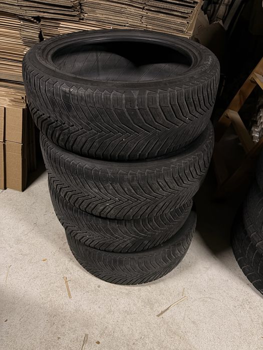 Michelin Cross Climate 2 / 245/45/R19 балонни узи