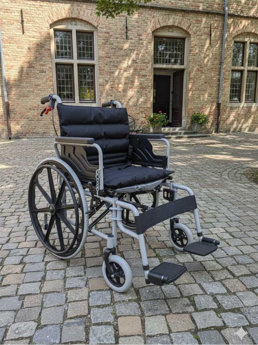 Инвалидная коляска