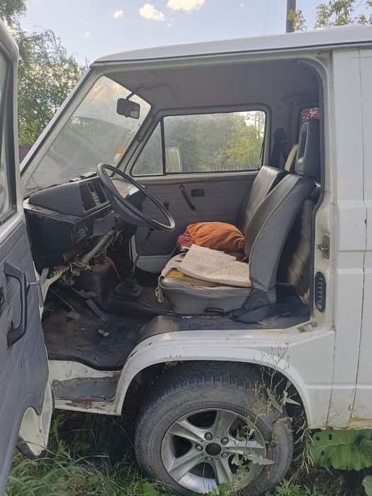 Продам машину Volkswagen Transporter