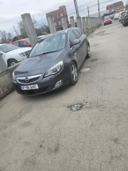 OPEL Astra 2011 — imagine 4