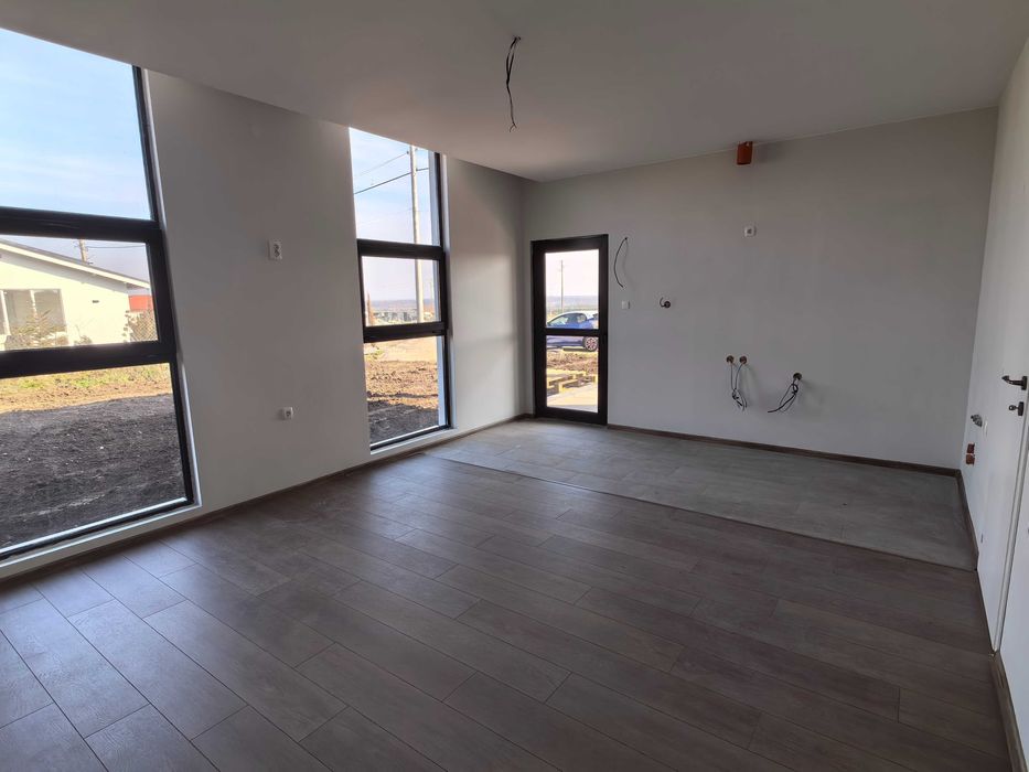 Продава се Къща в Ямбол, Зорница - 110 кв.м за 1682 €/кв.м - Снимка #2