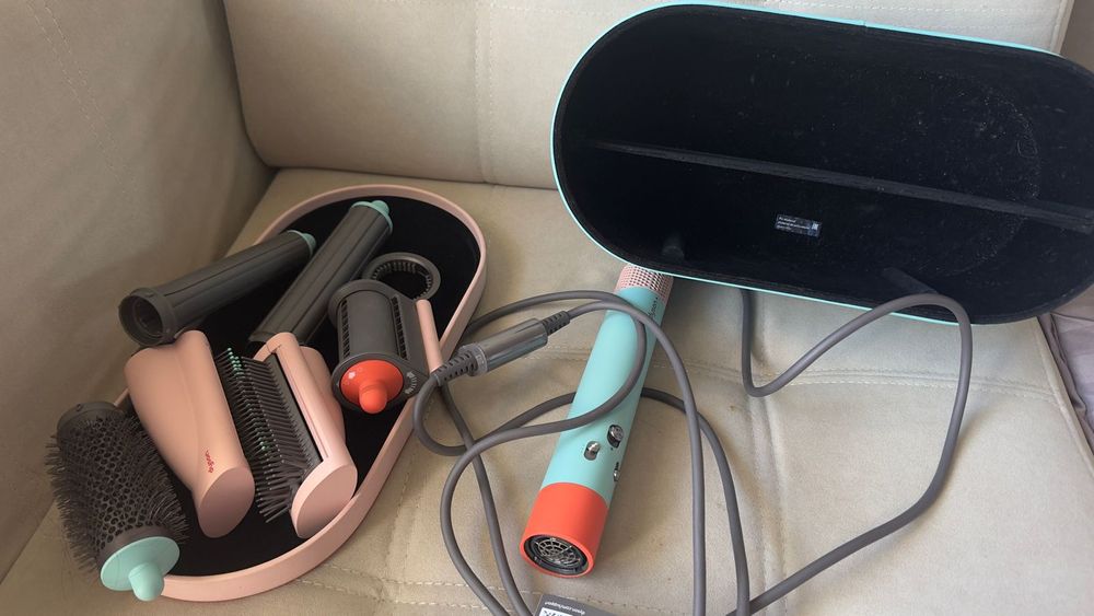 Продам Дайсон оригинал