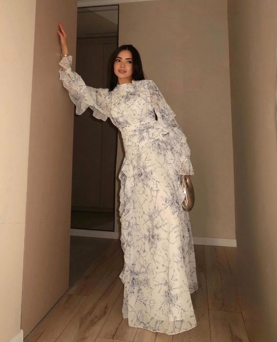 Женское платье.          .