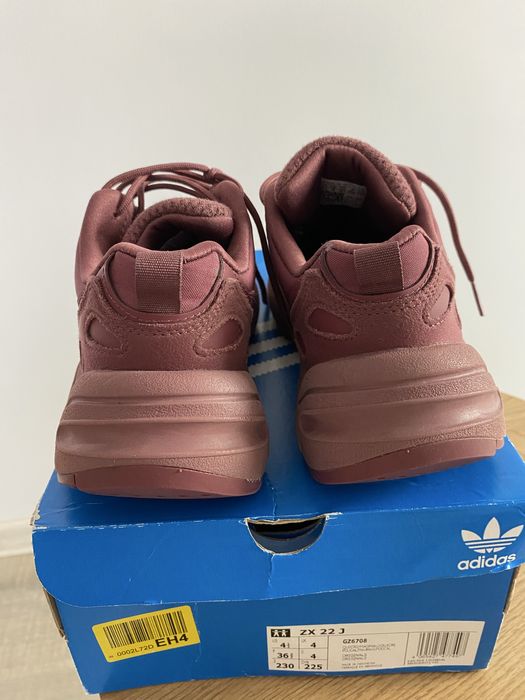 Adidasi Adidas impermeabili