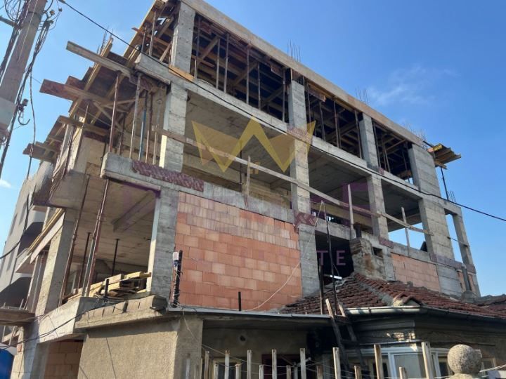 Продава се Тристаен апартамент в Варна, Христо Ботев - 89 кв.м за 854 €/кв.м - Снимка #1