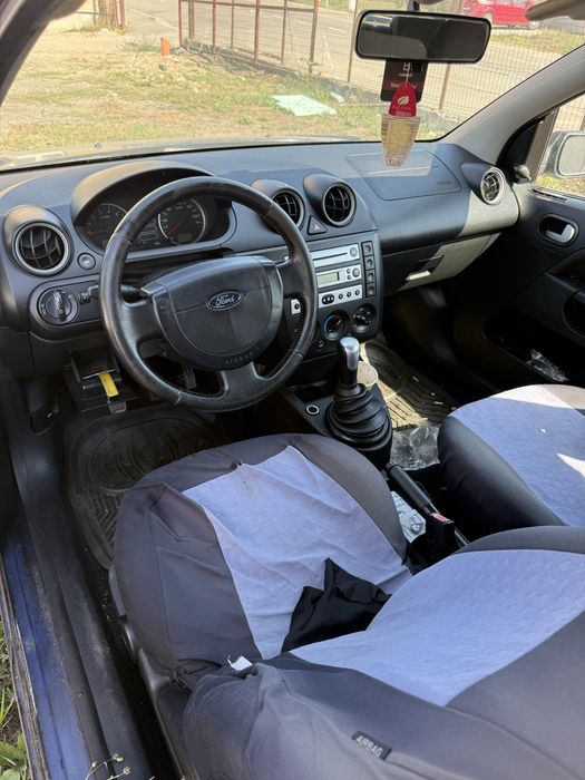 Ford Fiesta 1.4 benzina 2004