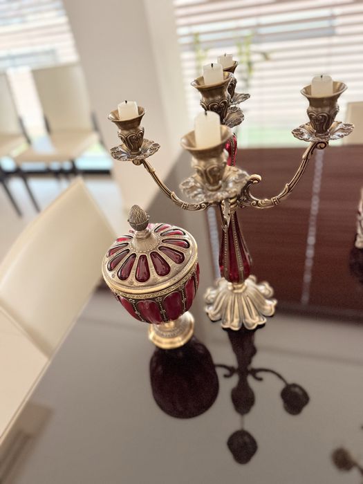 Два комплекта с вази