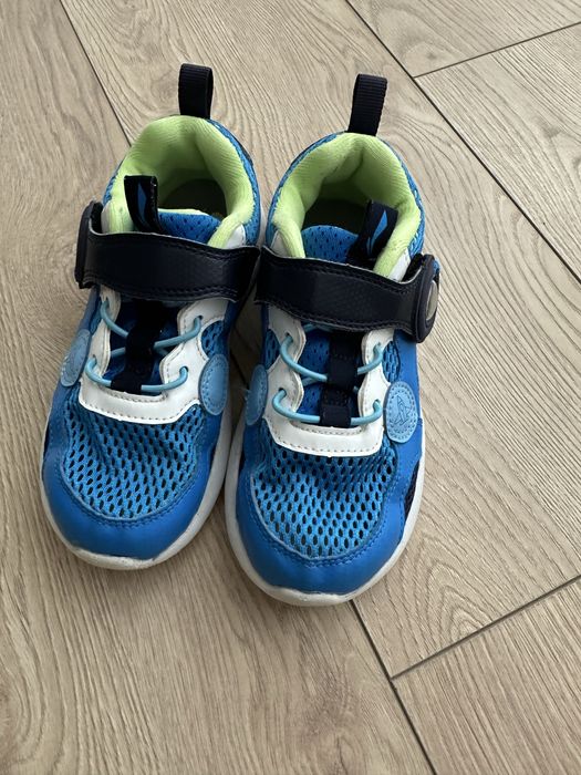 Кроссовки на мальчика