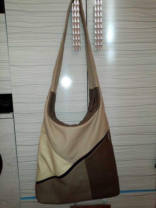 Продавам НОВА дамска чанта от естествена кожа