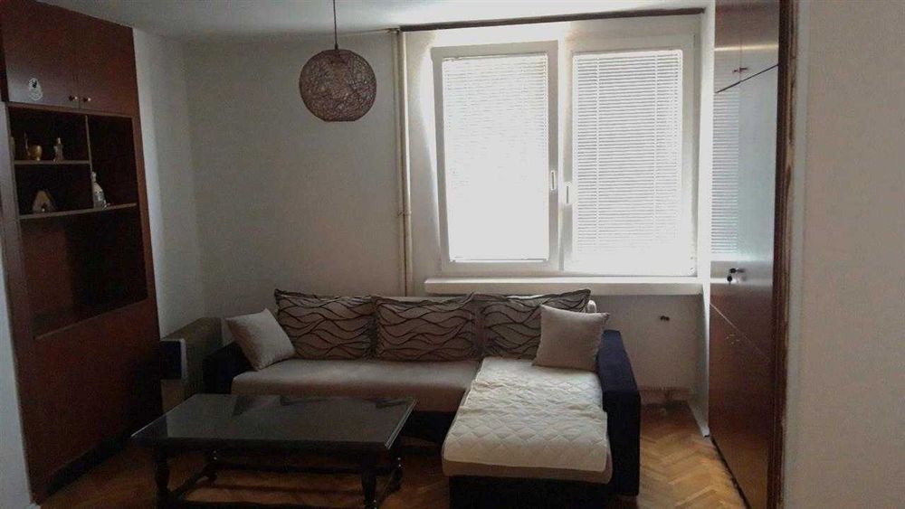 Дава се под наем Едностаен апартамент в Пловдив, Западен - 39 кв.м за 173.4 € - Снимка #1