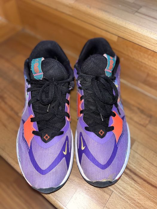 Adidasi Nike Kyrie 5