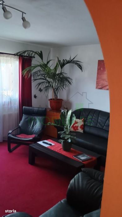 Apartament spațios cu 3 camere, 78 mp, 2 băi și 2 balcoane – Vlahuta